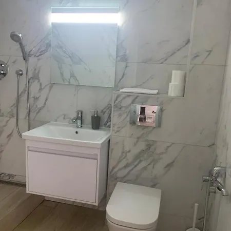 Apartment New 3 Near The Metro Station *